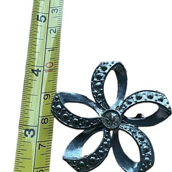 Silver Rhinestone Flower Pin Brooch Jewelry Accessory For Women - Picture 3 of 3